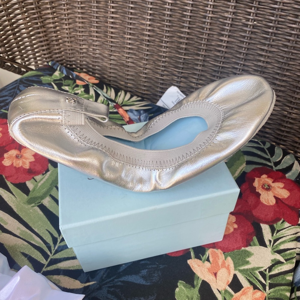 Hitched Yosi Samra shoes new in box